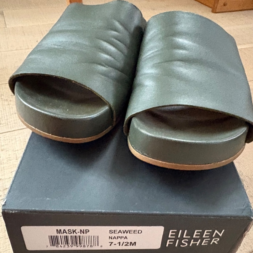 Eileen Fisher Olive Green Leather Slide Sandals - Picture 7 of 7